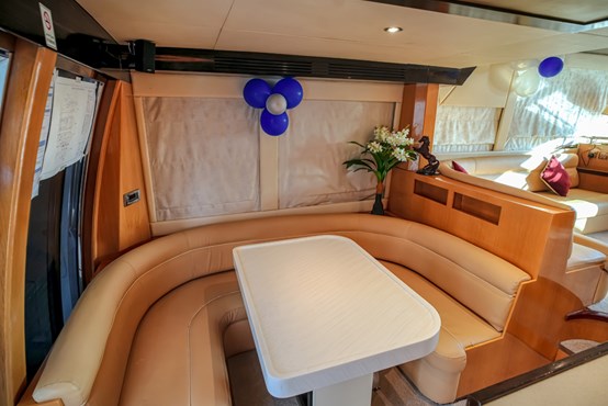 Majesty yacht | AED700/hour